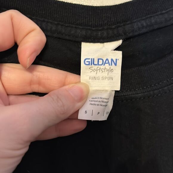 Gildan Kid’s Retro Black and Orange Snowboarding Silhouette Tshirt Size S - Picture 3 of 4